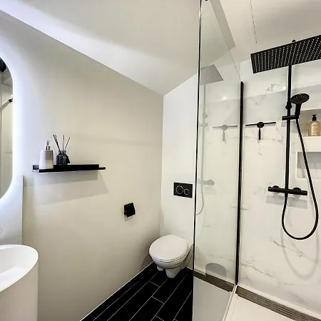 Suite Rouge Baiser Avec Jacuzzi Privatif - Loveroom Insolite Saint-Etienne  Exterior foto