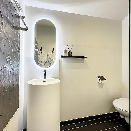 Suite Rouge Baiser Avec Jacuzzi Privatif - Loveroom Insolite Saint-Etienne  Exterior foto